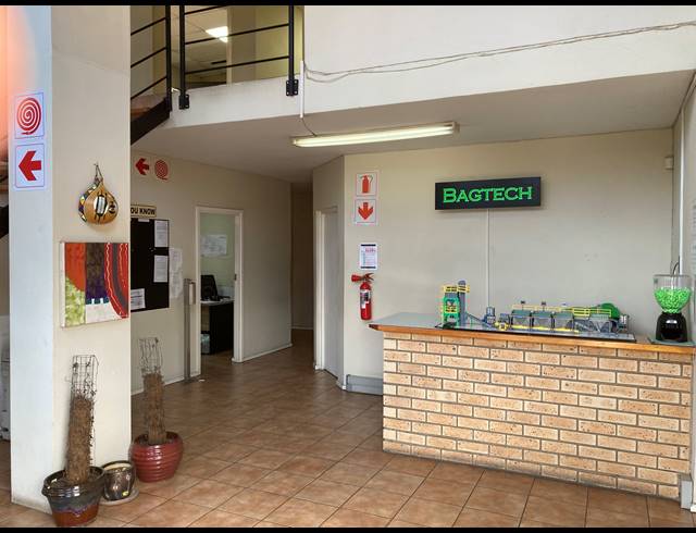 1,397M² WAREHOUSE TO LET IN MAHOGANY RIDGE